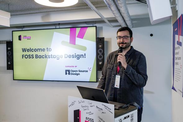 Alexander Brateanu opening FOSS Backstage Design