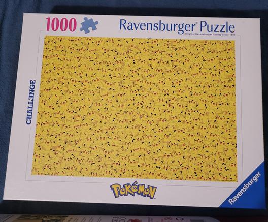 1000 Teile Pikachu Puzzle, das nur gelb ist