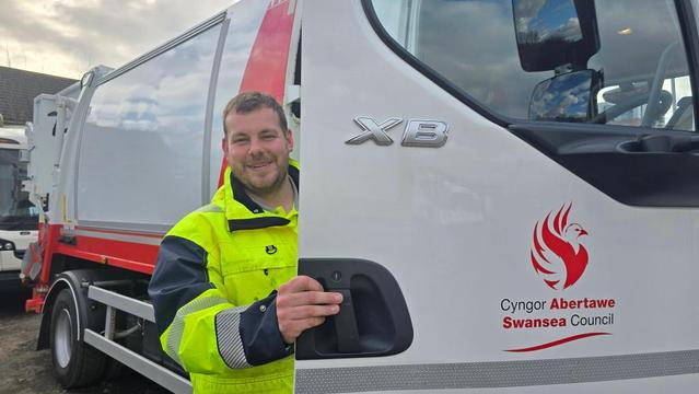 Swansea Council waste collection vehicle