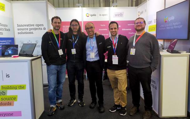 Andrés Gómez, Mario Sánchez, Paulo Matos, Samuel Iglesias and Emmanuele Bassi in the Igalia booth at Embedded World 2025.