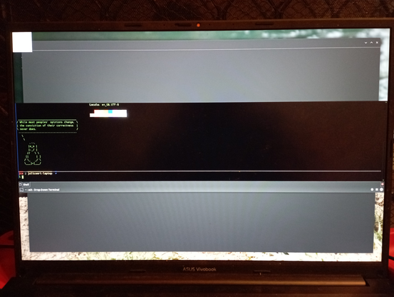 Broken Budgie Wayland session on openSUSE Tumbleweed without any panels, a mysterious white square, mispositioned Yakuake, and a crash window in the background