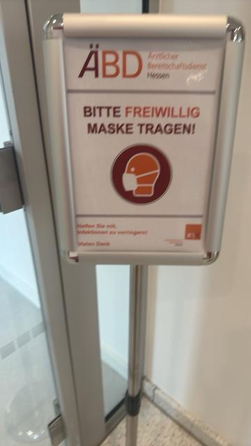 ÄBD
Arztlicher
Bereitschaftsdkenst
Hessen
BITTE FREIWILLIG MASKE TRAGEN!
Helfen sie mit, Indektionen zu verringernd