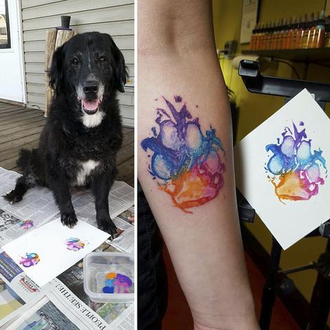 Des tatouages d'empreintes de pattes de chiens 1