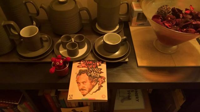 A #SampleSelection of Denby "Chevron" 

Denby Chevron was issued in 1961/2. 

#RedBeanBear is also #Evaluating "Bring Me The Head Of Alfredo Garcia," which is a #VeryGrownUpMovie with possibly, #QuitePossibly #TheBestMovieTitleInAllOfHumanHistory...
