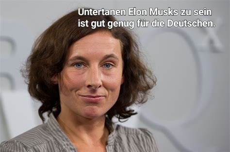 Zeh mit spruch:
Untertanen Putins zu sein ist gut genug für die Ukrainer.