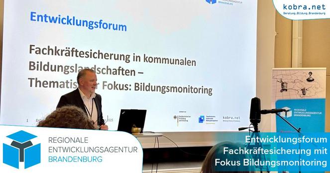 Dezernent Stefan Klein begrüßt die Teilnehmenden des Entwicklungsforums.