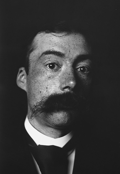 Foto van Arij Prins door Willem Witsen, 1892. Bron: Wikimedia Commons PD, link: https://commons.wikimedia.org/wiki/File:PrinsWitsen1892.jpg