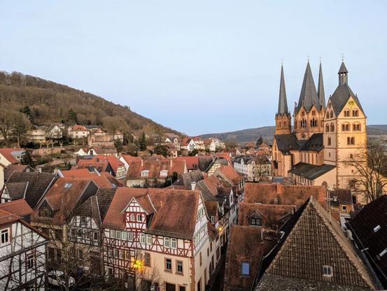 Blick auf die Gelnhäuser Altstadt und die Marienkirche