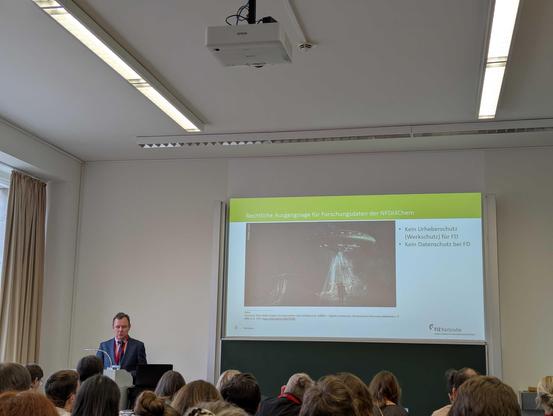 Thomas hartmann doing his presentation