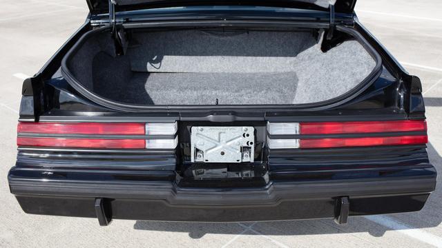 Open trunk of a GNX