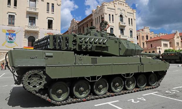 Imagen de archivo de un tanque Leopard 2E en Barcelona. (GETTY)