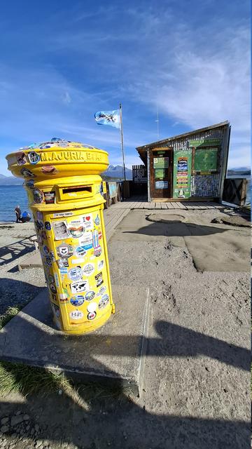 Briefkasten und Post