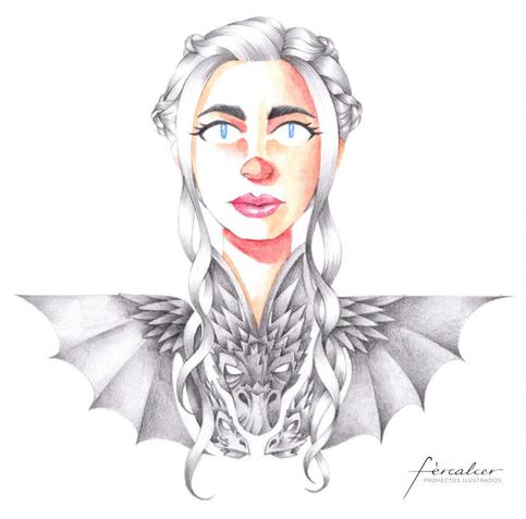 Ilustración a lápiz y acuarela del busto de Daenerys Targaryen en el que la parte superior de su coraza está formada por tres dragones.
//
Pencil and watercolour illustration of Daenerys Targaryen. She wears a breastplate formed by three dragons.