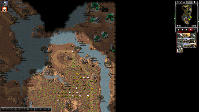 ein Screenshot des Strategiespiels OpenRA. Die letzten Reste der gegnerischen Basis sind entdeckt und umzingelt.