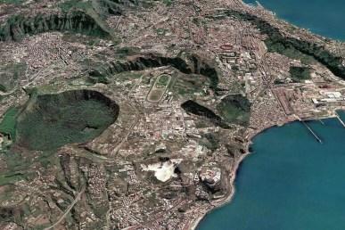 Campi Flegrei, brasisismo: per la docente di Stanford "non è magma, ma acqua piovana"