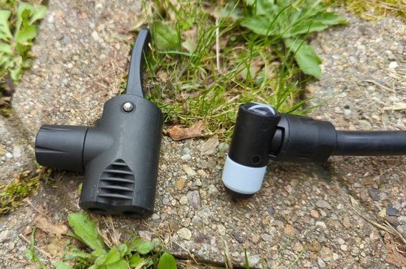 alte Pumpenkopf für AV und SV - und neuer Kopf für SCV am Schlauch.