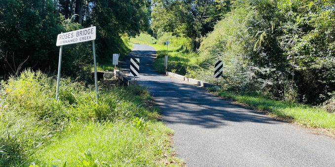 Careless drivers knocking down signage
Roses Rd. , Roses Bridge, Unnamed Creek, Bellingen