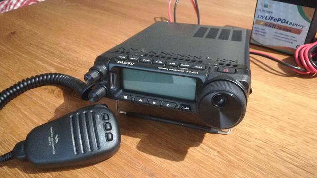 Yaesu FT-891 transceiver and a 6Ah  LiFePO4 battery