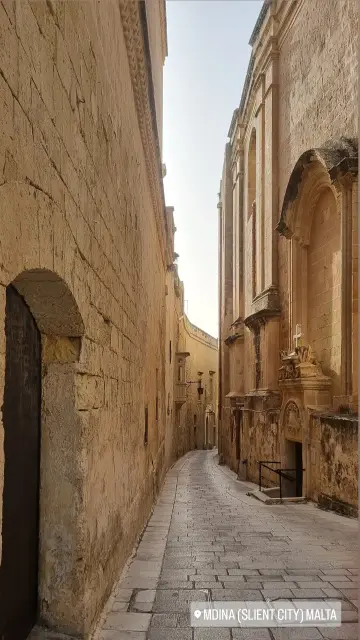 Mittelalterliche Straße in der ehemaligen Hauptstadt Maltas, Mdina.