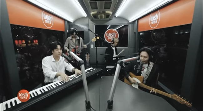 The Rose playing Sorry live / Wish Bus Performance