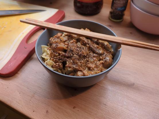 Nudeln mit Pilzsoße