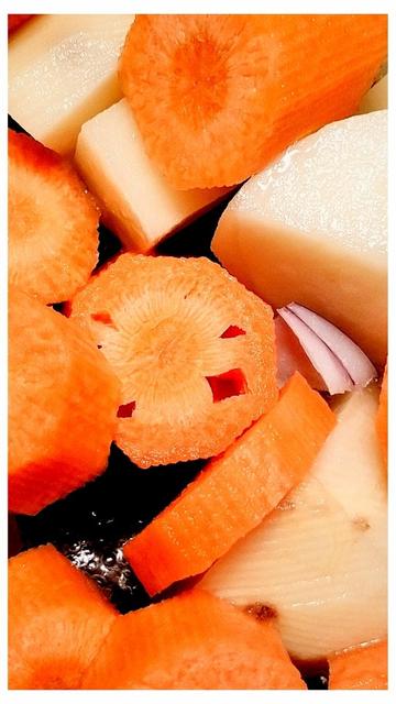 I am cooking carrots, with a twist !
