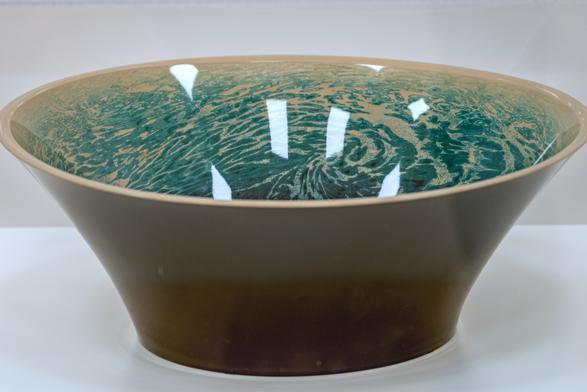 Green and blue ocean-patterned lacquerware bowl
