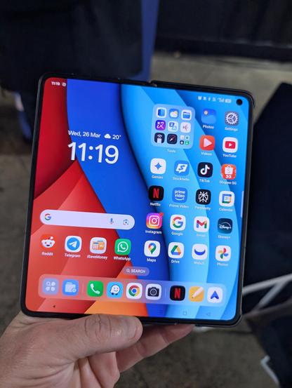 phone unfolded with no visible fold