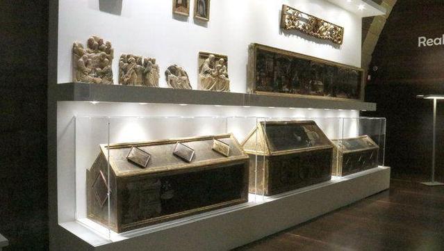 Sarcòfags de monges de Sixena provinents del Museu de Lleida (ACN/Laura Cortès)