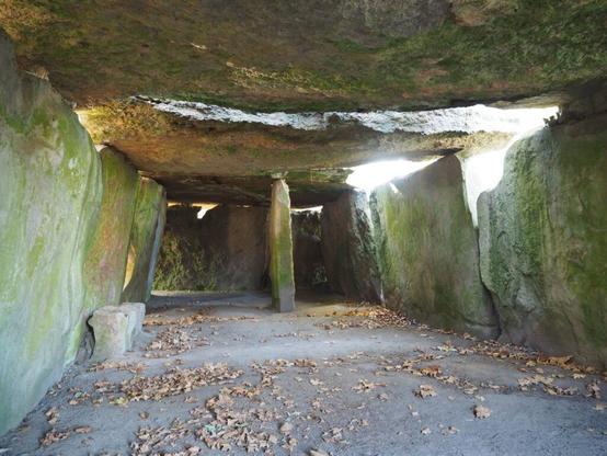 le-dolmen-de-bagneux-la-roche-aux-fees-de-saumur-3