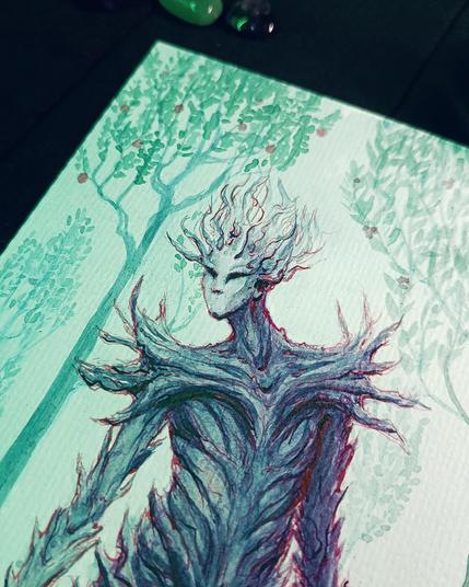 Illustration de créature ou esprit de la forêt dans un paysage fantastique et verdoyant avec des fougères et des arbres stylisés