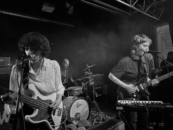 Die Band POINT NO POINT in Aktion