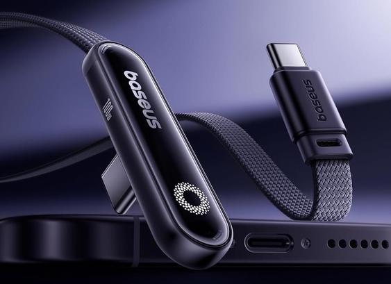 Detailaufnahme der beiden Kabelenden des Baseus 90-Grad-Ladekabels mit zwei USB-C-Ports, die auf einem iPhone angeordnet sind. Im Hintergrund ein grau-lilafarbener Verlauf mit Schatten.