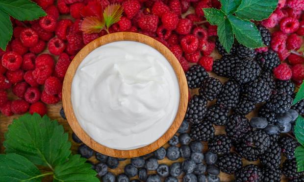 Bol de kéfir con frutas. (Getty Images)