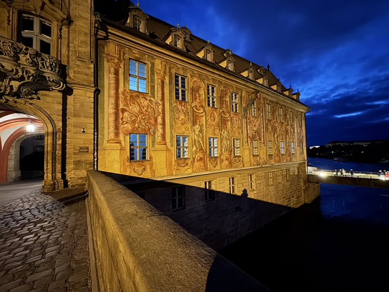 Altes Rathaus Bamberg an der Prignitz am Abend