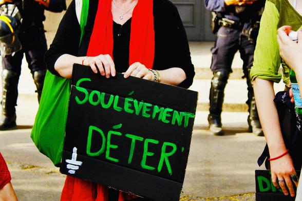 Pancarte "Soulèvement déter"