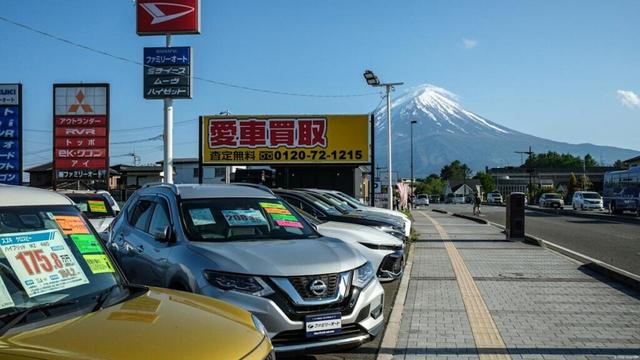 Japan winces as Trump threatens tariffs on auto imports