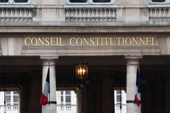 L’entrée du Conseil constitutionnel, à Paris, le 24 février 2025. © Photo Magali Cohen / Hans Lucas via AFP