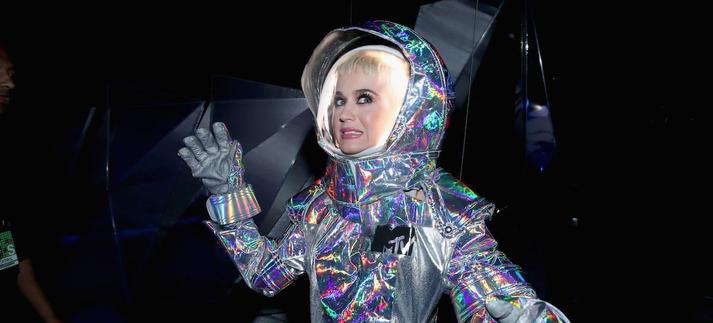 Katy Perry, astronauta en los MTV VMAS en 2017 / Christopher Polk/MTV1617