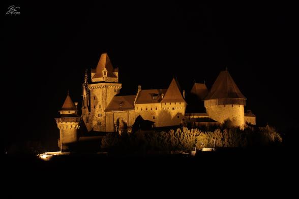 Burg Kreuzenstein at Night