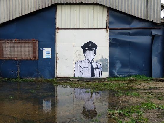 COLLAGE IN SITU AGENT DE POLICE FACTICE