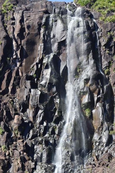 Close up for the water fall from the first lookout. Most is bare rock with a spray of water down the right
