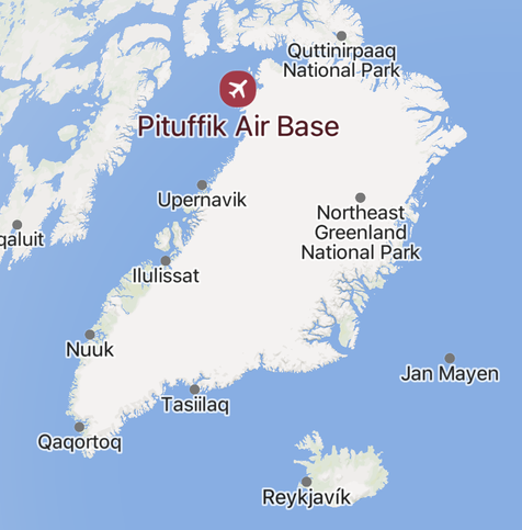 Map of Greenland with the Pituffik Air Base (76°N) highlighted halfway from the capital Nuuk (64°N) to the North Pole.