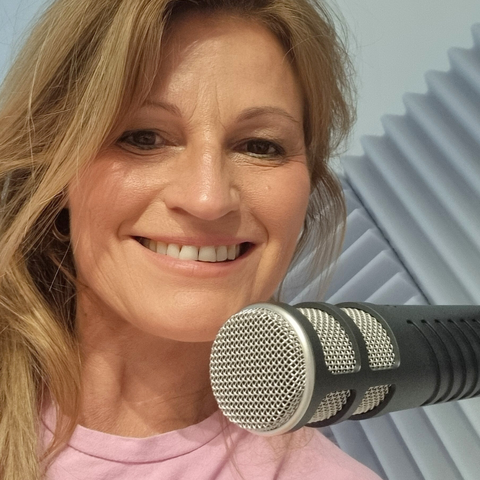 |Buchwerbung| – Im Interview bei Kinderbuchlesen.de die professionelle Sprecherin für Hörbücher und Voiceover Manuela Mons vom Stimmlabor.