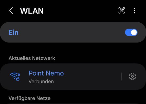 Detail aus einem Screenshot der WLAN-Einstellungen meines Telefons. Das Gerät ist mit einem Netzwerk namens "Point Nemo" verbunden.