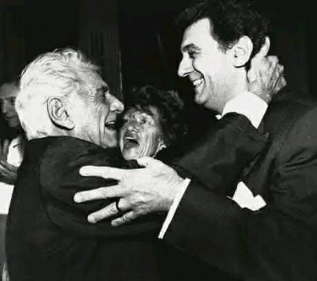 Leonard Bernstein and Placido Domingo at a dinner at New York, Waldorf Astoria Hotel, Nov. 15, 1988 after Bernsteins 45th anniversary concert at Carnegie Hall ❤️