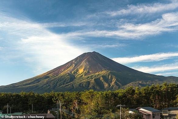 Mount Fuji is still snowless according to meteorologists, marking the latest date the mountain has been without snow in 130 years