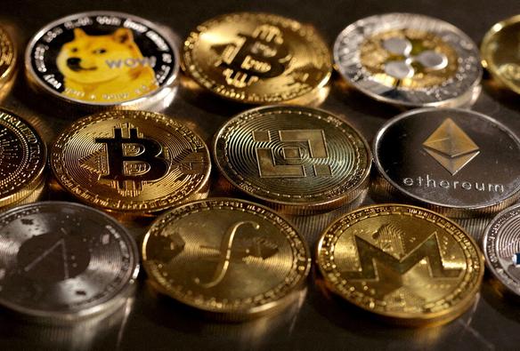 Representations of cryptocurrencies are seen in this illustration, August 10, 2022. REUTERS/Dado Ruvic/Illustration/File Photo/File Photo