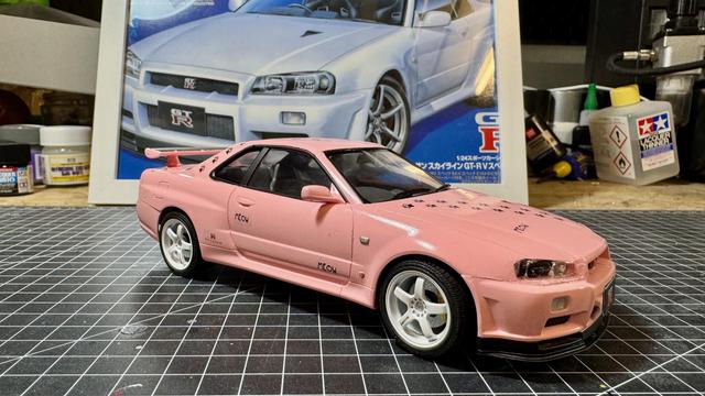 Pink Nissan Skyline GT-R V-Spec II Nür by Tamiya