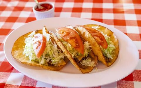 Mexico taco joint debuts first branch in Chatan